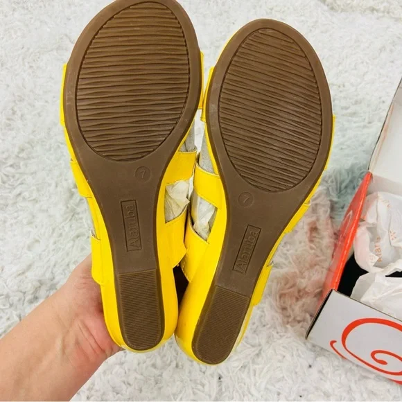 NIB Alaruba Yellow Patent Leather sling back Sandals size 7 - Picture 12 of 13